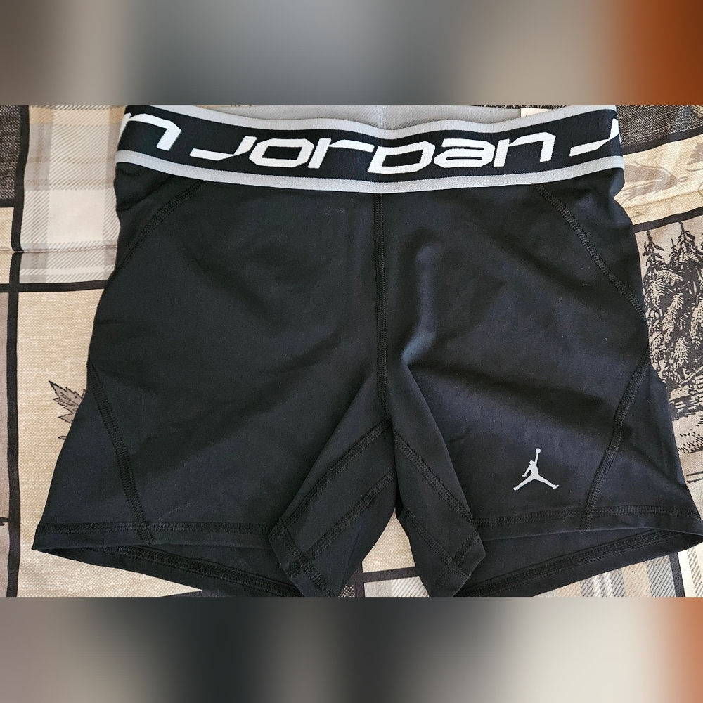 BNWT WOMENS JORDAN SHORTS